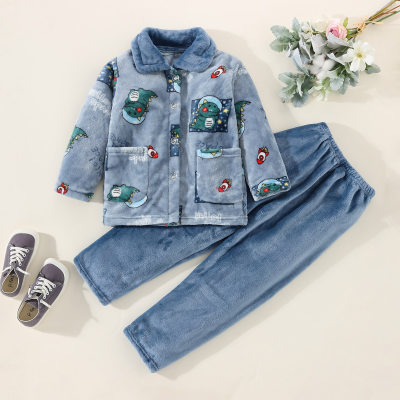 2 pezzi Kid Boy Coral Fleece Dinosaur Pattern Tasca con risvolto Top con bottoni sul davanti Homewear e pantaloni in tinta unita