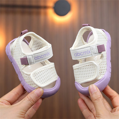 Sandálias infantis respiráveis anti-chute com sola macia e biqueira fechada