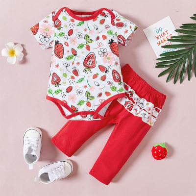 Mameluco de manga corta con estampado de fresas de 2 piezas para niña bebé y pantalones de retazos