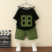 Boys' alphabet sports short-sleeved shorts two-piece set summer style plaid versatile casual loose suit for middle-aged and older children  Black