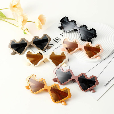 Toddler Solid Color Heart Shape Sunglasses