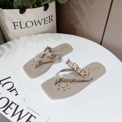 Fashion rhinestone flip-flops for women 2024 summer new style outdoor thick-soled flat-soled beach vacation flip-flops