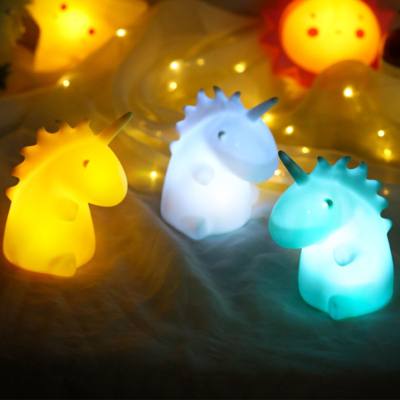 مصباح مهدئ ومضيء للأطفال مزود برسوم كرتونية على شكل حيوانات ليلاً