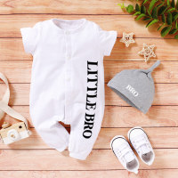 Zweiteiliger Bodysuit &amp; Hut mit Buchstabenmuster für Babys （Keine Schuhe）  Weiß