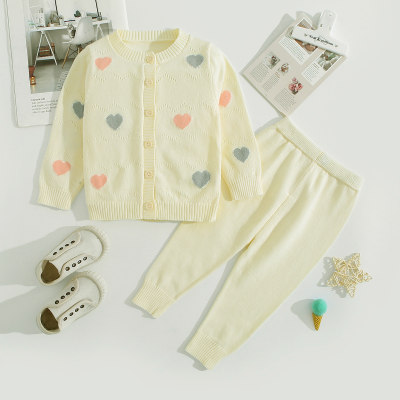 Baby Girl 2 Pieces Solid Color Heart-shaped Pattern Sweater Cardigan Set