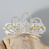 Peineta con decoración de corona de perlas para niña  Multicolor