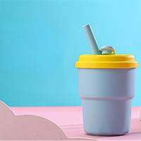 Taza con pajita de silicona para celebridades de Internet, taza de aprendizaje para niños de plástico sellada y portátil, taza de leche para bebés, taza de café de alta apariencia  Azul