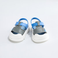 Offene Sandalen mit Klettverschluss für Kleinkinder in Blockfarben mit Buchstabenmuster  Blau