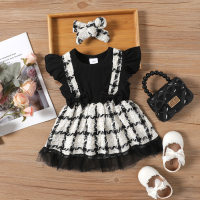 فستان صيفي لطفلة بأسلوب INS مع أكمام واسعة ومزيج من النقوش المختلفة، يتميز بحواف من الشبكة الناعمة والمزينة، ملابس أنيقة للفتاة الصغيرة.  أسود