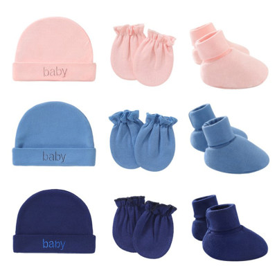 3 peças de luvas e chapéu anti-riscos com sapatos para recém-nascidos