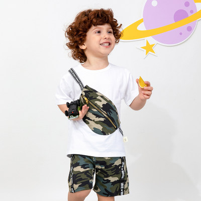 T-shirt et short à imprimé camouflage pour tout-petit garçon