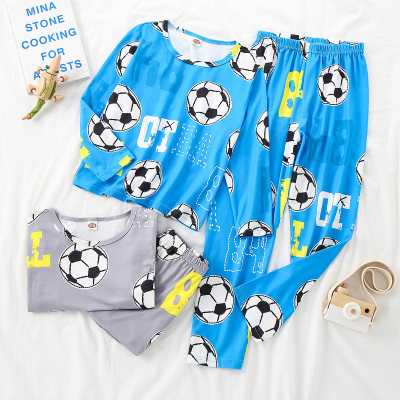 Conjunto de camiseta e calça infantil meninos com estampa de letras e futebol