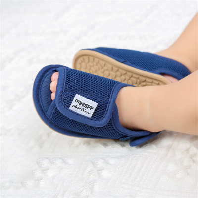 Chaussures pour tout-petits à lettres de couleur unie pour bébé