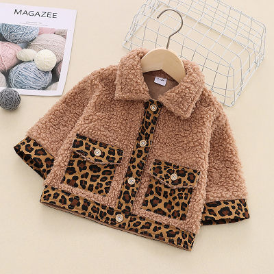 Abrigo color block con estampado de leopardo para niño pequeño