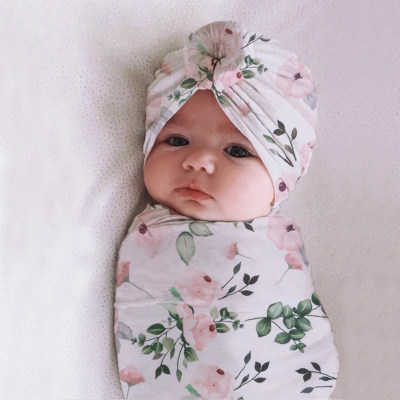 Wickeltuch aus gestrickter Baumwolle mit Blumenmuster für Babys