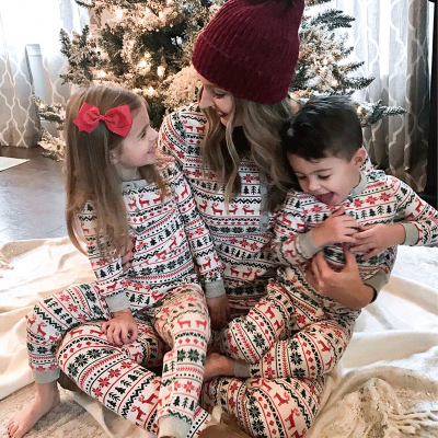 Pijamas casuais para toda a família de Natal