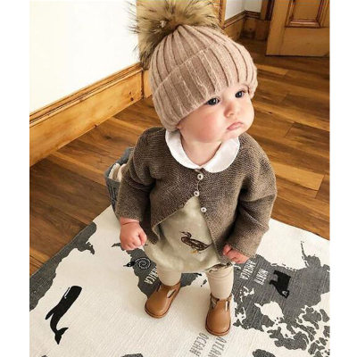 Chapéu de lã com decoração de pelúcia em cor sólida para bebês
