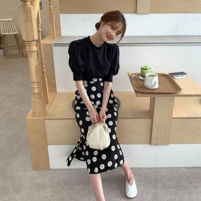 Korean Chic Fresh Little Chrysanthemum Fish Tail Skirt Slim Fit Half Skirt+Bubble Sleeve Bottom Knitted Top