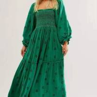 فستان خريفي جديد غير رسمي بأكمام بوق مطرز بياقة مربعة وعباد الشمس  أخضر عميق