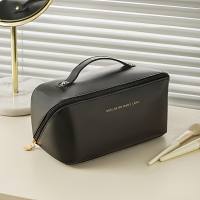 Nuova borsa per cosmetici borsa per il lavaggio portatile di grande capacità borsa per cosmetici da viaggio per viaggi d'affari in stile borsa per cuscini femminile  Nero