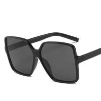 Nouvelle tendance européenne et américaine ins lunettes de soleil à grande monture pour hommes lunettes rétro à monture carrée lunettes de soleil à charnière en métal pour femmes  Noir