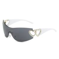 Gafas de sol europeas y americanas y2k protección solar gafas de sol ins sentido de la red de alta gama para mujeres celebridad gafas de amor huecas de una sola pieza sin marco  gris