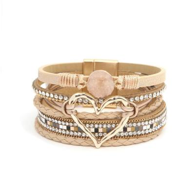 Bracciale bohémien in pelle multistrato di vendita caldo, braccialetto intrecciato a mano, braccialetto a cuore grande in oro per donna