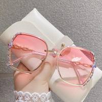 Nuevas gafas de sol de montura grande para mujer, gafas de sol con borde cortado sin marco y personalidad a la moda, tendencia de gafas de sol con diamantes de temperamento de estilo coreano  Rosado