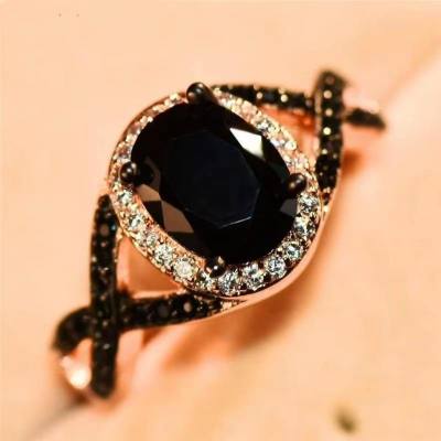 European and American retro elegant black zircon ring with elegant design and elegant temperament, elegant and high-end ring jewelry for women