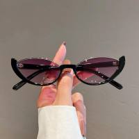 Neue Cat-Eye-Sonnenbrille Europäische und amerikanische Mode Internet-Prominente die gleiche INS-Brille einfache Avantgarde-Sonnenbrille  Lila