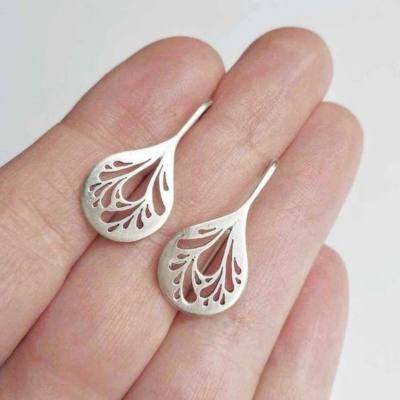 Hecheng New Artistic Hollow Leaf Earrings European and American Popular Retro Imitation Thai Silver Earrings