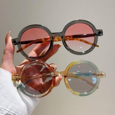 Nouvelles lunettes de soleil à monture ronde littéraire rétro version coréenne ins hommes et femmes modernes à la mode forme concave miroir plat assorti