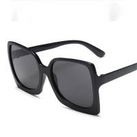 Nouvelles lunettes de soleil à grande monture à la mode, lunettes de soleil à petit visage noir brillant uni, croix tendance Instagram, lunettes rouges Internet  Noir