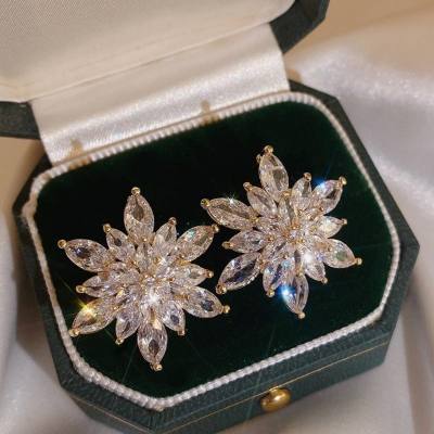 Luxury full diamond crystal flower earrings temperament s925 silver needle high-grade micro-inlaid zircon earrings female new earrings