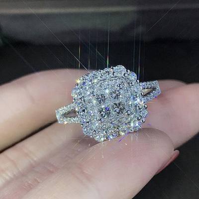 Novo anel de princesa microincrustado com oito corações e oito flechas, quilate europeu e americano, anel de casamento de diamante simulado