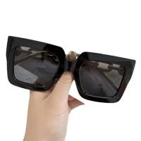 Nueva cadena de gafas de sol anti-ultravioleta, gafas de sol de alta gama para mujer con montura cuadrada a la moda europea y americana  Negro