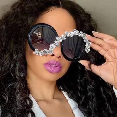 Oversized round frame sunglasses with diamonds S asymmetric black European and American exaggerated personality women's sun protection sunglasses