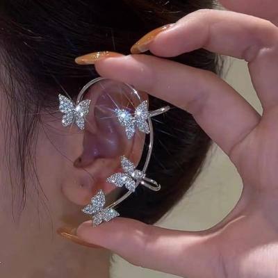 Novos ganchos de orelha de borboleta com diamante super flash sem piercings, clipes de orelha para mulheres, brincos versáteis de uma peça, semelhantes a fadas