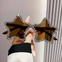 Nouvelles lunettes de soleil sans cadre en diamant étoile à cinq branches européennes et américaines pour femmes personnalité de la mode lunettes de soleil photo danse exagérée  café