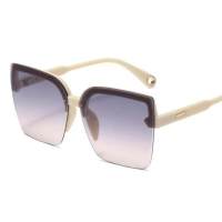 Óculos de sol de tendência de personalidade sem moldura para mulheres com proteção UV Óculos de sol de estilo de rua europeu e americano novos óculos de sol quadrados grandes  Branco