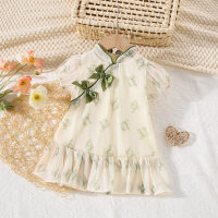 Neues Cheongsam-Kleid im Sommerstil mit Blumenbesatz an den Schultern und Retro-Schleife  Grün