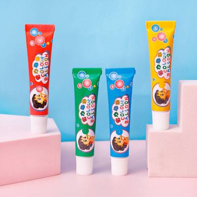 Cartoon colorful bubble gum for children's back-to-school gift. Creative bubble-blowing small gift for primary school students.