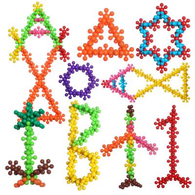 Blocchi di fiori di pruno Fiocchi di neve rotanti 3D inserto tridimensionale assemblaggio in plastica 3-10 anni giocattoli educativi per bambini dell'asilo