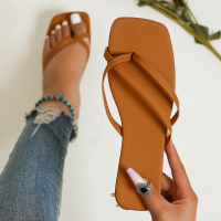 Zapatillas de verano de gran tamaño para mujer, nuevas sandalias de playa transfronterizas con punta cuadrada y parte inferior plana para mujer  marrón