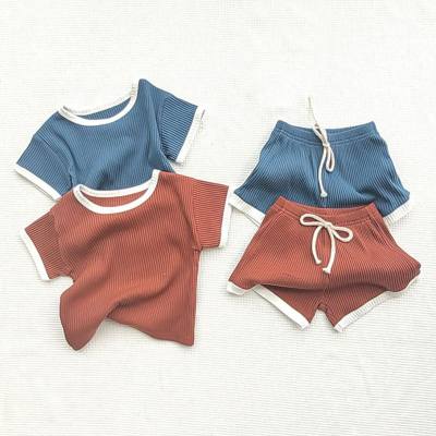 Estilo de verão coreano infantil e criança listrado algodão shorts de manga curta terno bebê confortável bonito na moda roupas infantis de duas peças