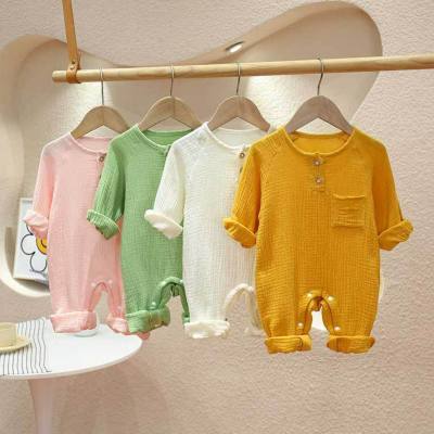 Free hat for baby boys and girls long-sleeved crawling clothes for newborns gauze double-button hooded romper