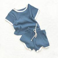 Pantalones cortos de manga corta de algodón a rayas para bebés y niños pequeños de estilo coreano de verano, traje cómodo, lindo, moderno, ropa para niños de dos piezas  Azul