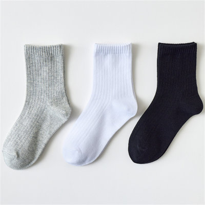 Children's black middle tube socks and white student socks