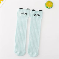 Lindos calcetines altos de malla con animales para bebés y niños pequeños  Verde