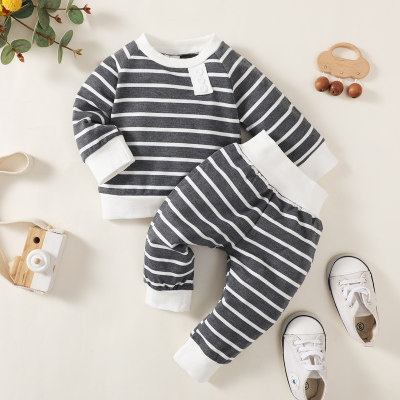 Baby Stripes Pullover und Hose in Blockfarben